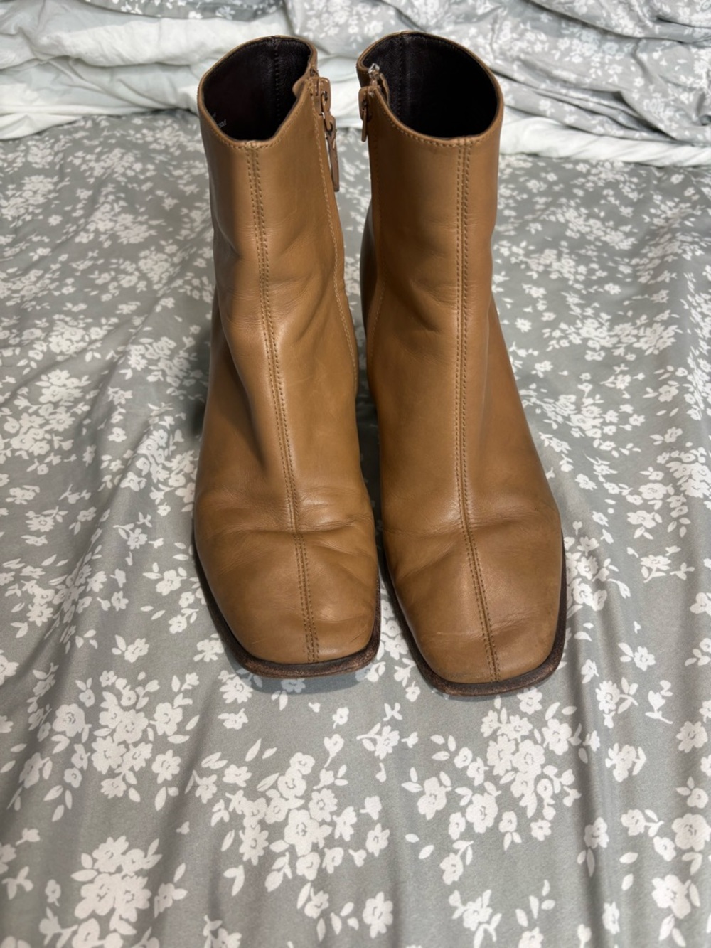 Tory Burch Leather Ankle Boots Tan Brown Gold Detail Block Heel side zip Sz 9 - Picture 5 of 9